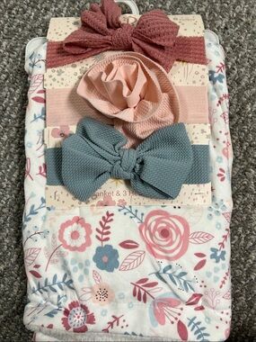 Floral Baby Blanket with 3 Knotted Headbands - Pink, Dusty Rose & Blue Gray